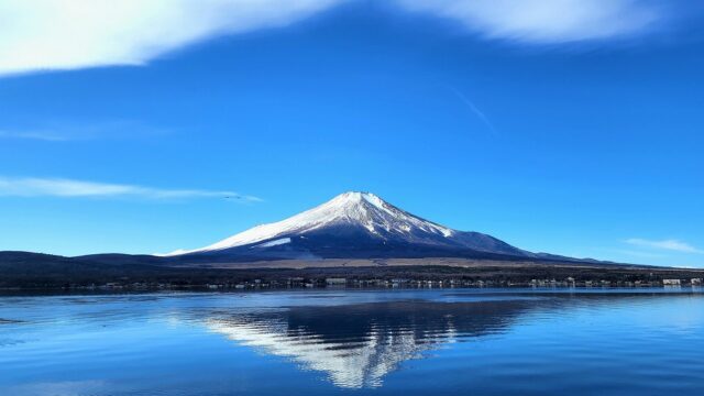山梨県の富士五湖周辺から見る富士山