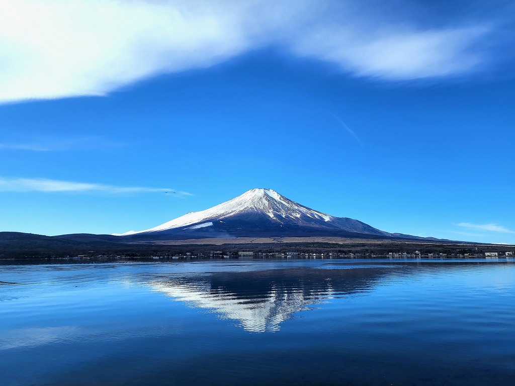 山梨県の富士五湖周辺から見る富士山